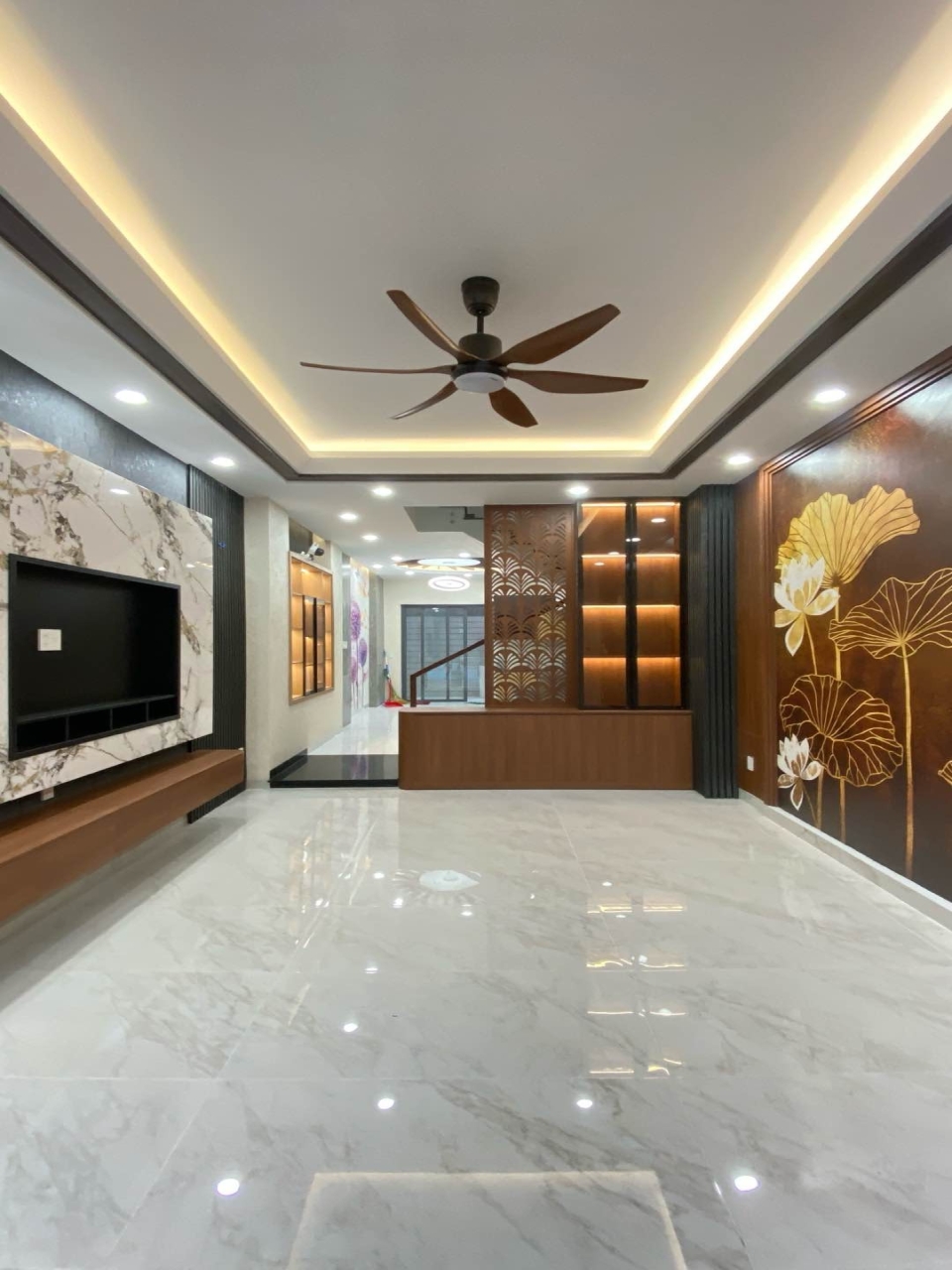 [L2342] Tìm Đâu Nhà Phân Lô Đồng Bộ, Đường 10m Bình Lợi?